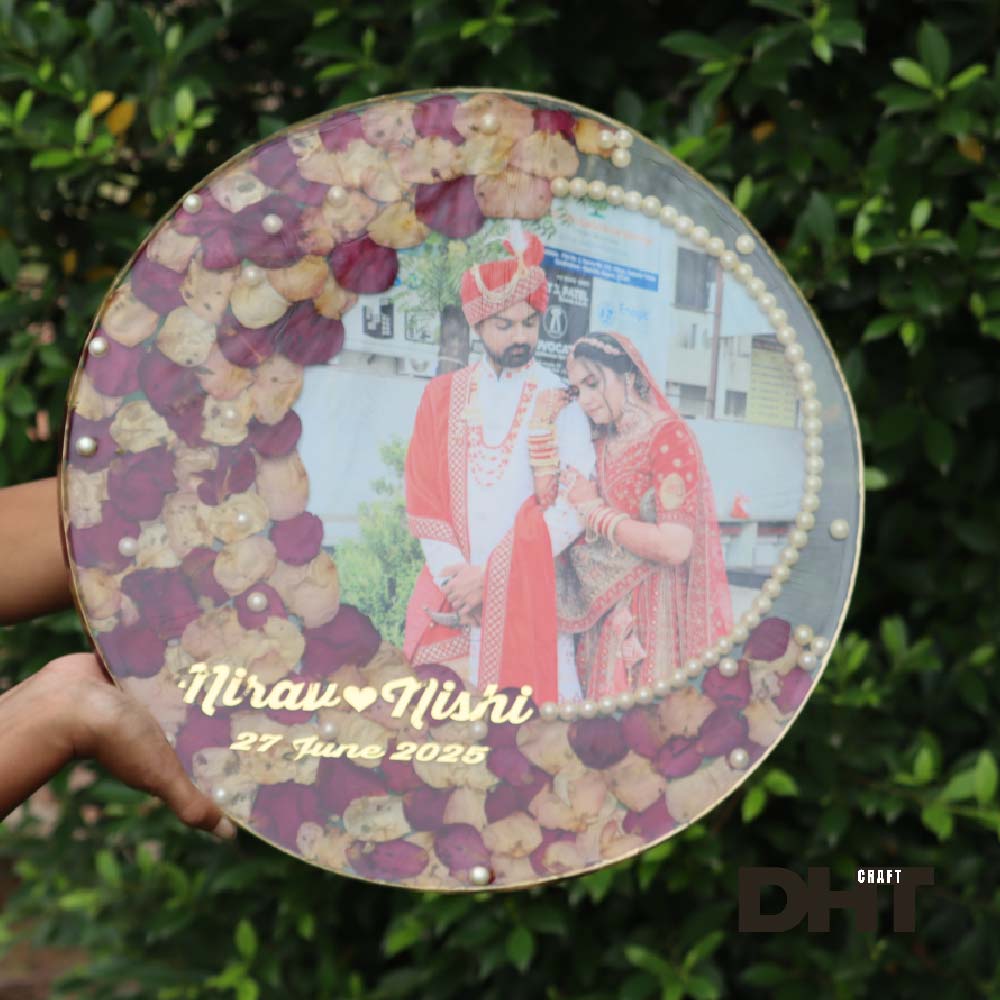 Rose perseverated in photo