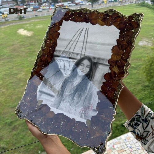 Handcrafted Varmala Photo Frame with Dried Flowers photo review
