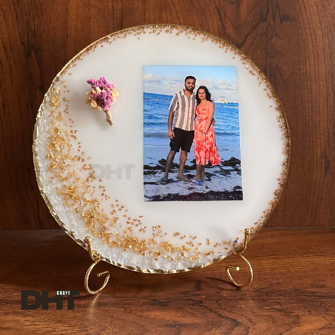 resin art photo frame with white background and couple photo
